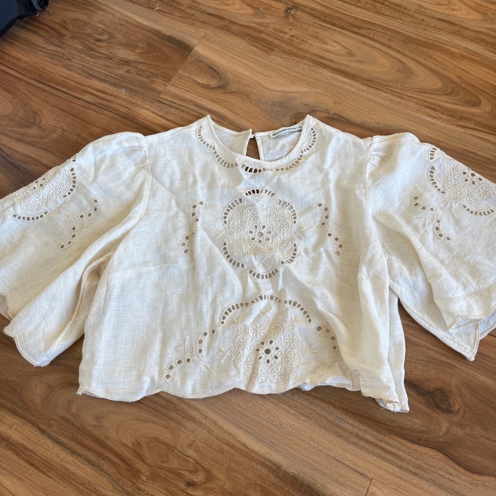 Abercrombie & Fitch Cream Eyelet Linen Crop Blouse
